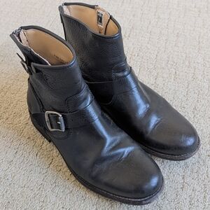Frye Tyler Engineer Short Boots Women 8.5B Black Buckle Grunge Rugged Rebel Moto